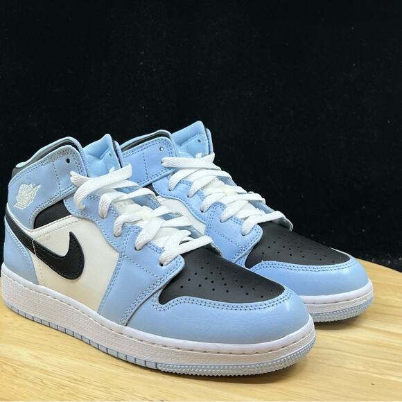 Nike Air Jordan 1 Mid Ice Blue Black Sail White UNC 555112-401 Size 5.5Y/ 7W New - Picture 4 of 9